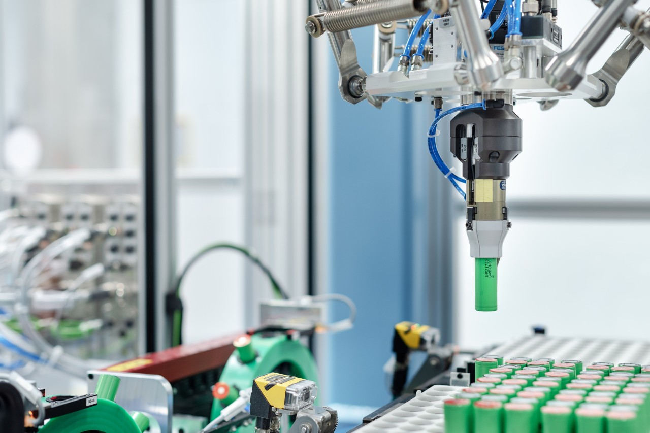 Battericeller i produksjonsprosessen